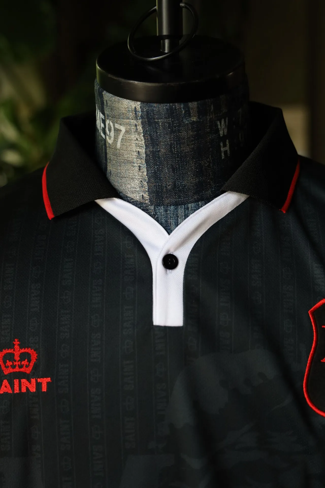 SAINT M×××××× SOCCER SHIRT 'FAITH'/BLK FAITH Football Long Sleeve Black S-XL This design has a lot of craftsmanship Digital fabric printing/front positioning printing laser cutting Offset printing + flocking printing + embossing Imported Behringer machine embroidery Flat machine collar + cuffs Genuine consistent main mark/wash mark/cherub mark